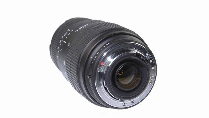 Sigma 70-300mm AF DL Macro Super 4-5.6 Telephoto Zoom Lens
