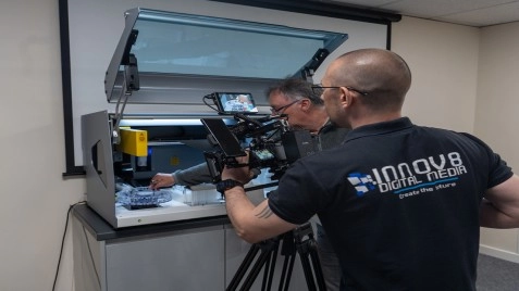 [Product Video] Beeblot Bench Top XYZ Machine image 5